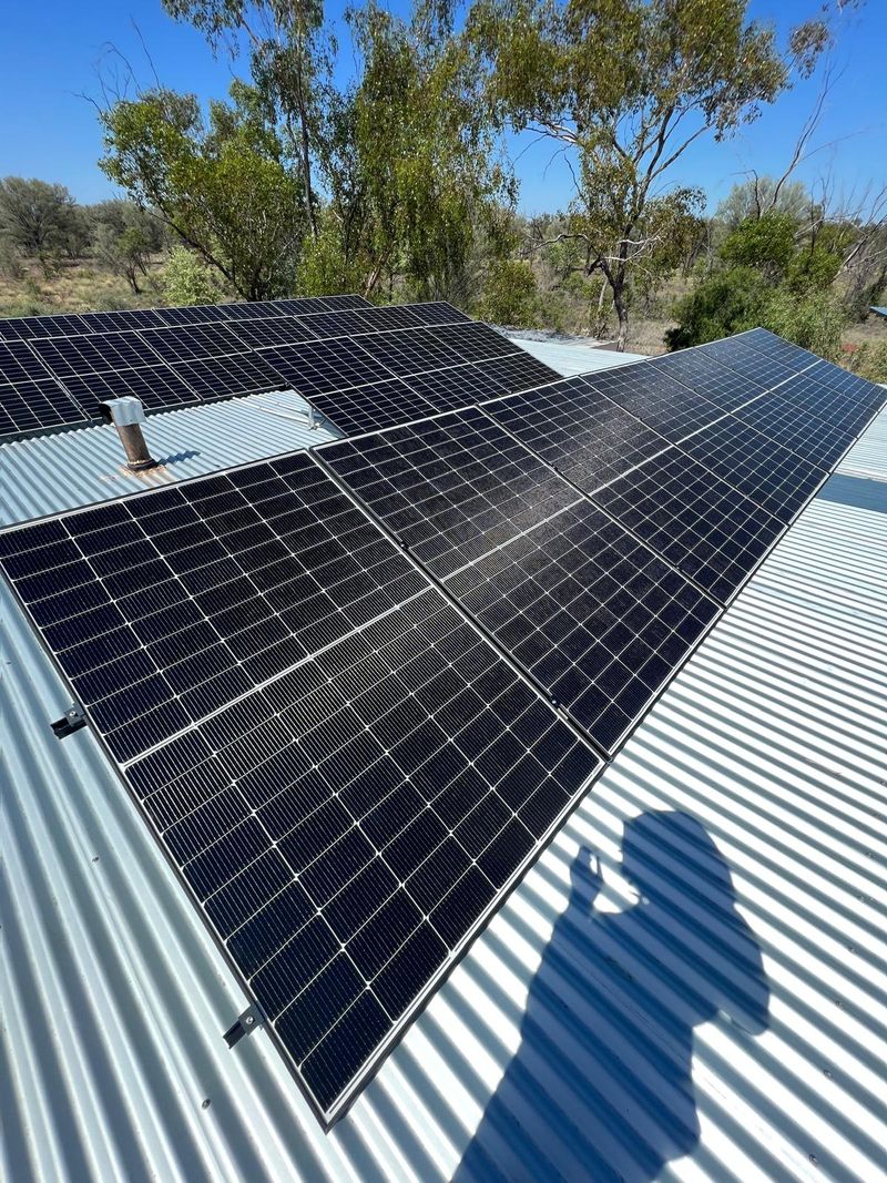 Lightning Ridge NSW -Advanced Off-grid Solar Installation a942 2 p 800